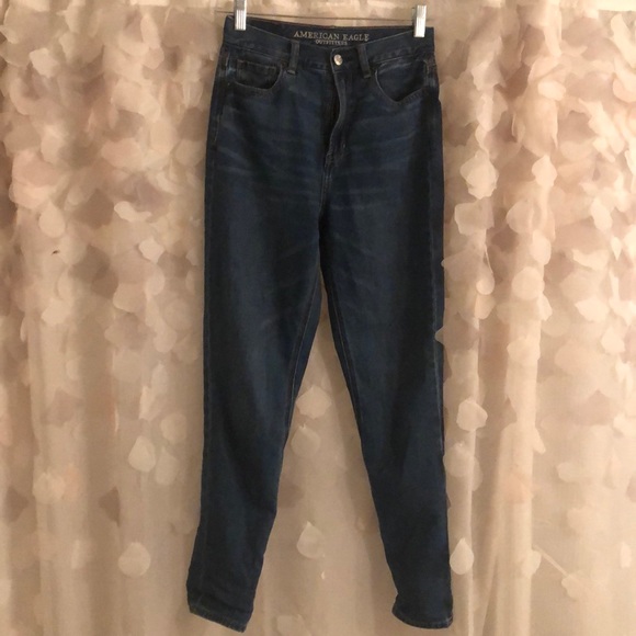 Relaxed Fit Boyfriend/Mom Jeans - Picture 1 of 2
